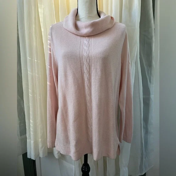 Pink Turtleneck - Picture 3 of 8